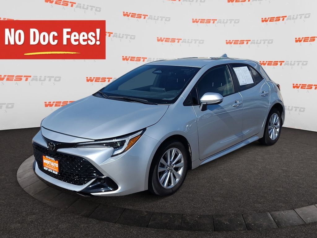 2023 Toyota Corolla Hatchback SE