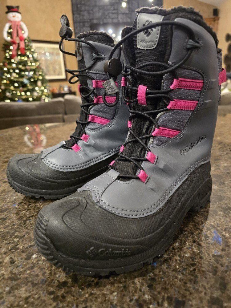 Womens NEW Winter Snow Boots Size 7 Sz