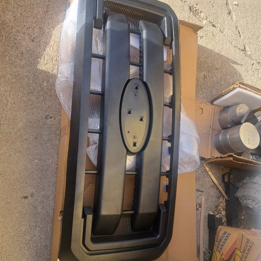 ford 11-16 250 350 450 SD front radiator grille