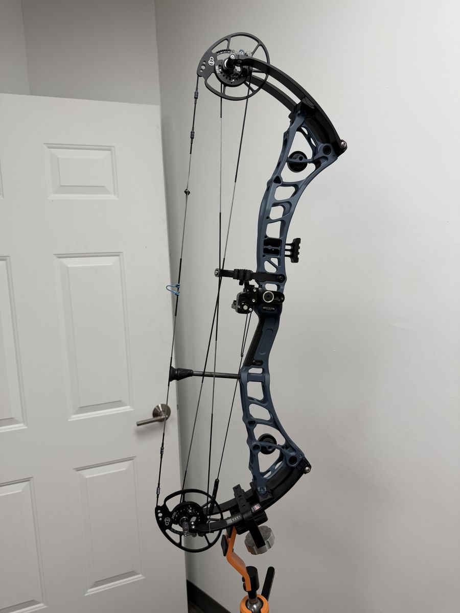 PSE Mach 33 FDS Compound Bow - Used