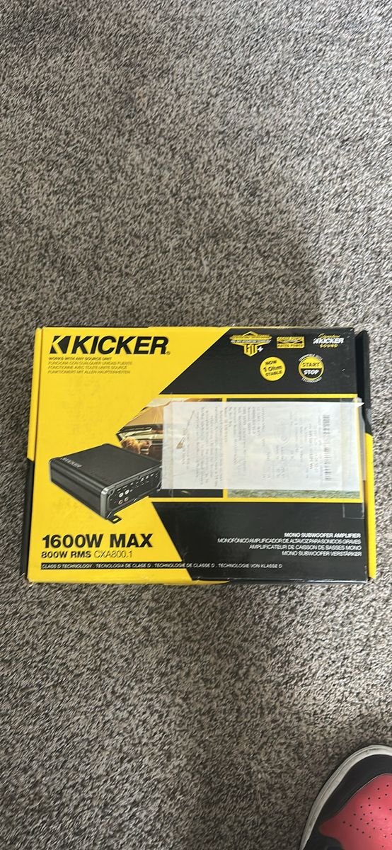 Kicker cxa800.1 Amplifier