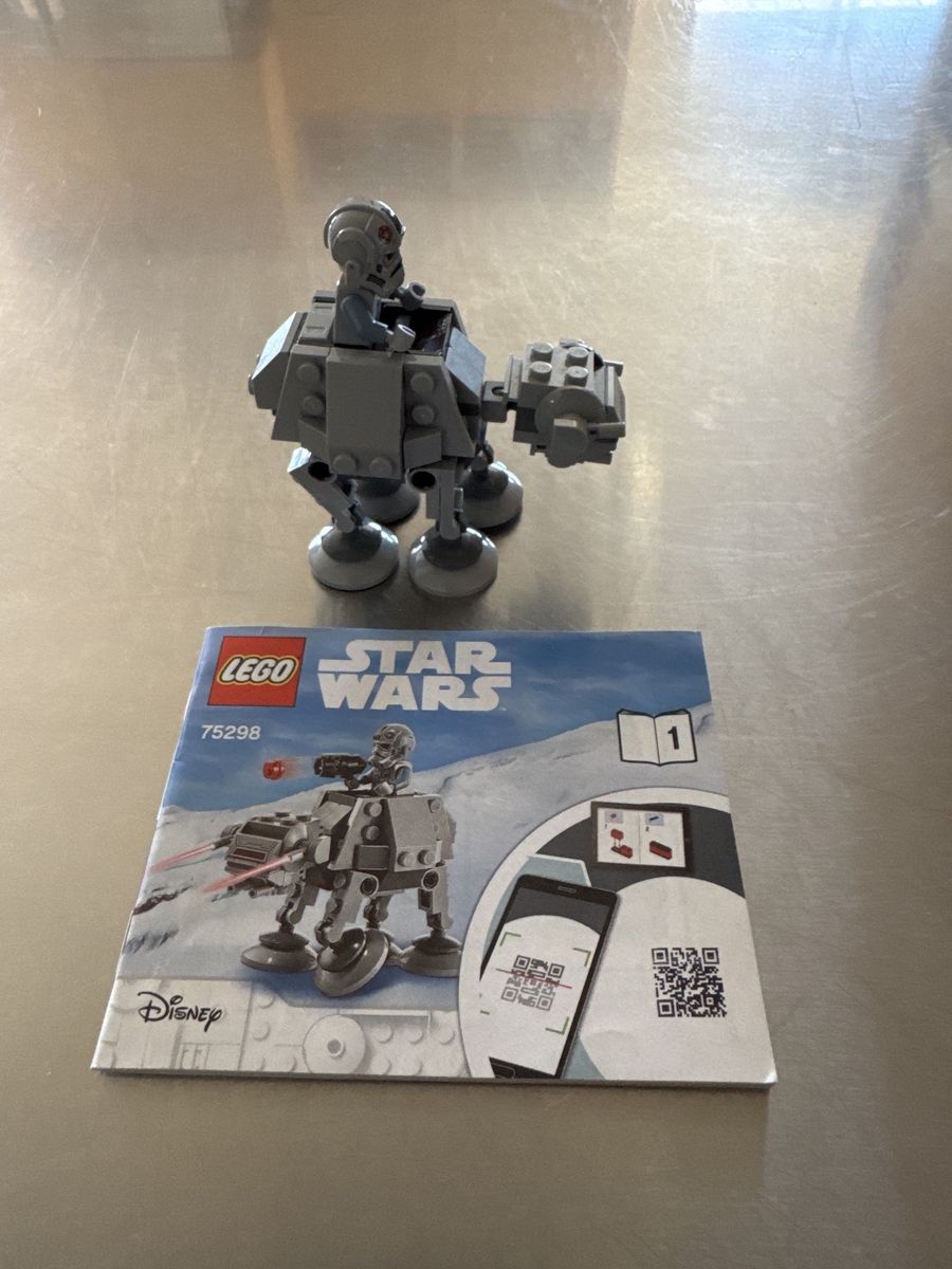 LEGO Star Wars 75298 AT-AT vs. Tauntaun Microfighters Set - Complete with Instructions