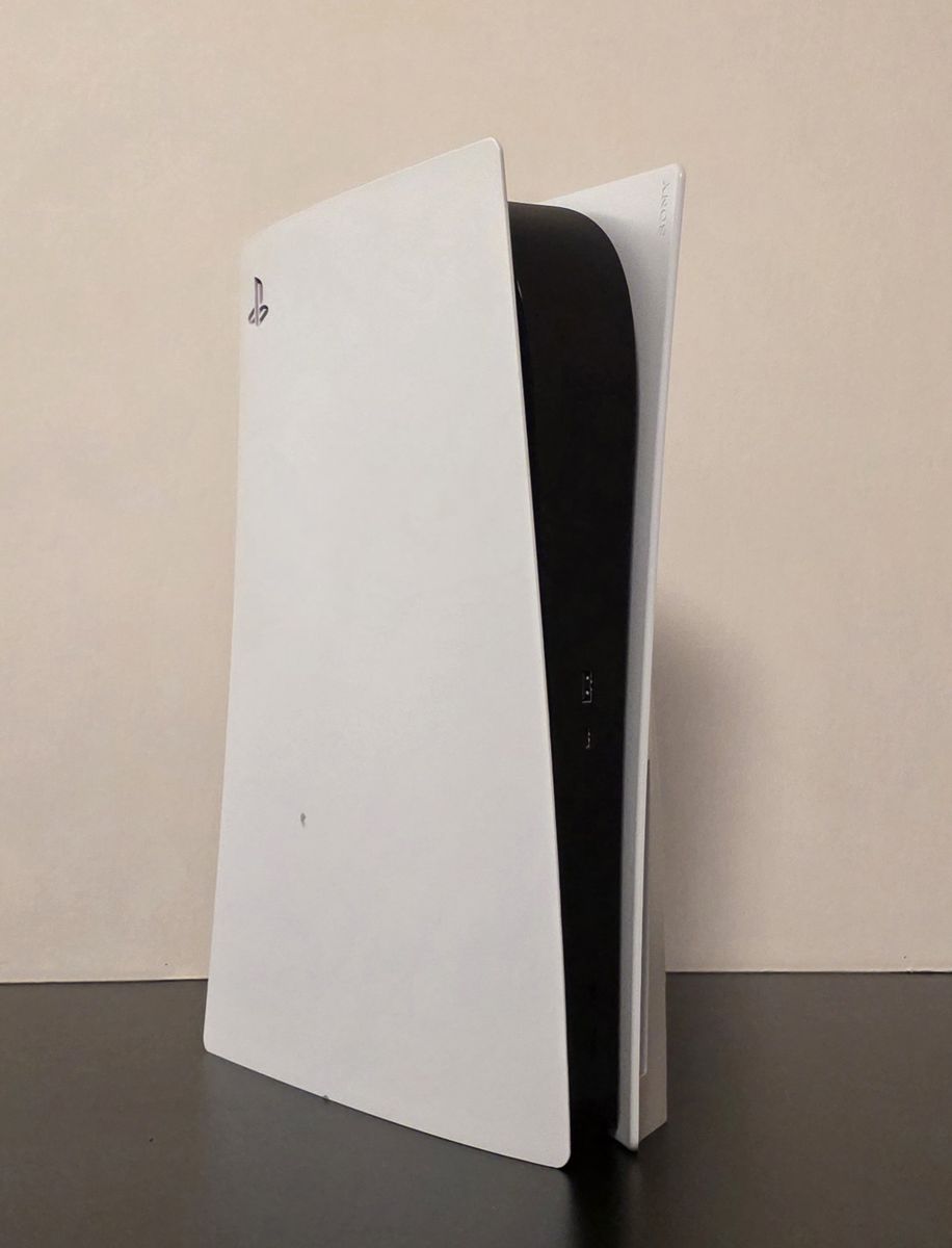 Main image 5