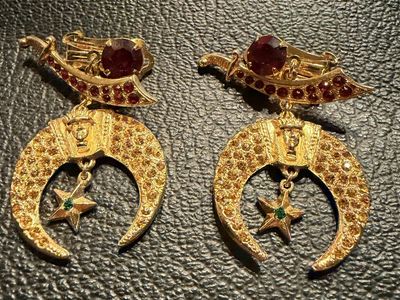 Vintage Collectable Masonic Shriner Dazzler Clip-on Earrings