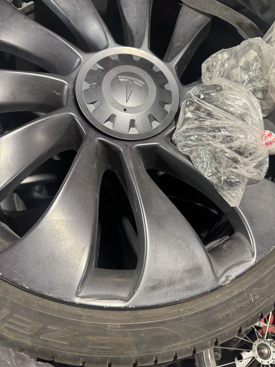Tesla Model Y Set of 4 Wheels - Pirelli Elect Zero PNCS Tires, Tesla Rims, Lug Nuts - Used condition, lots of wear left