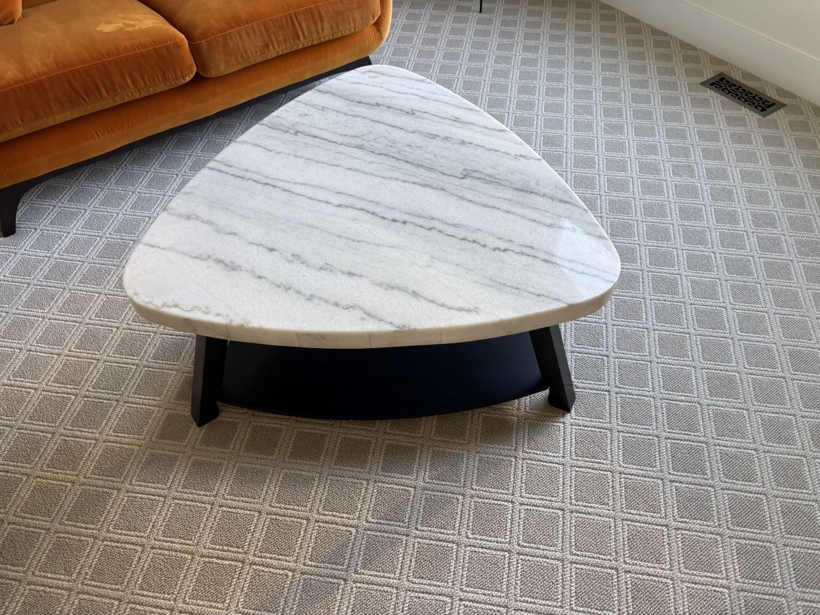Trinity White Marble Coffee Table $250 cash/venmo in Draper