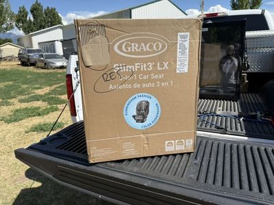 GRACO SLIMFIT 3 NEW IN Box CAR SEAT
