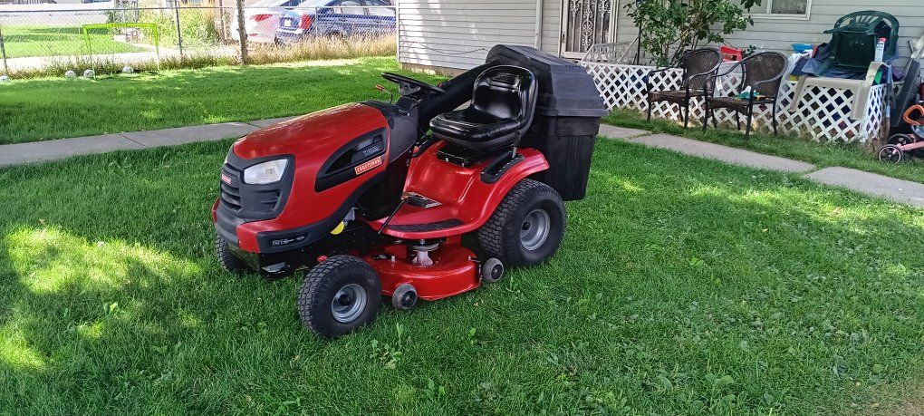 Craftsman YT3000 Riding Lawn Mower 