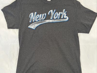Gildan Heavy Cotton New York Graphic T-Shirt Gray Medium