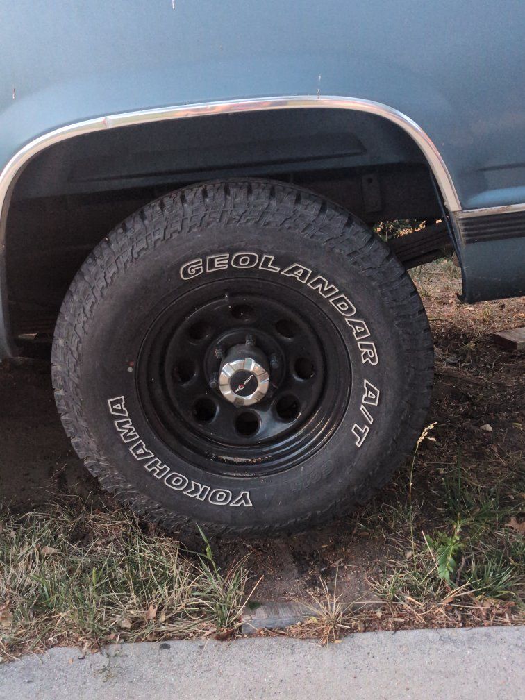 265/ 75/ r16 Yokohama light truck tires