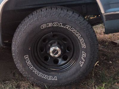 265/ 75/ r16 Yokohama light truck tires