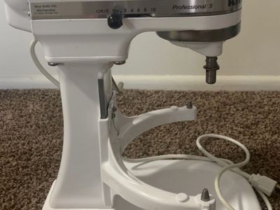 LIKE NEW Kitchen aid PROFESSIONAL 5 Quart