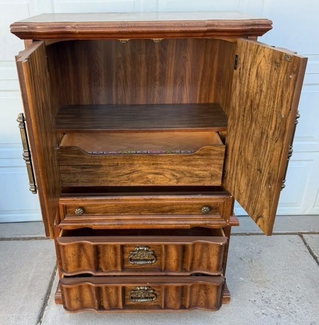 Main image 2
