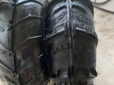 Paddle tires