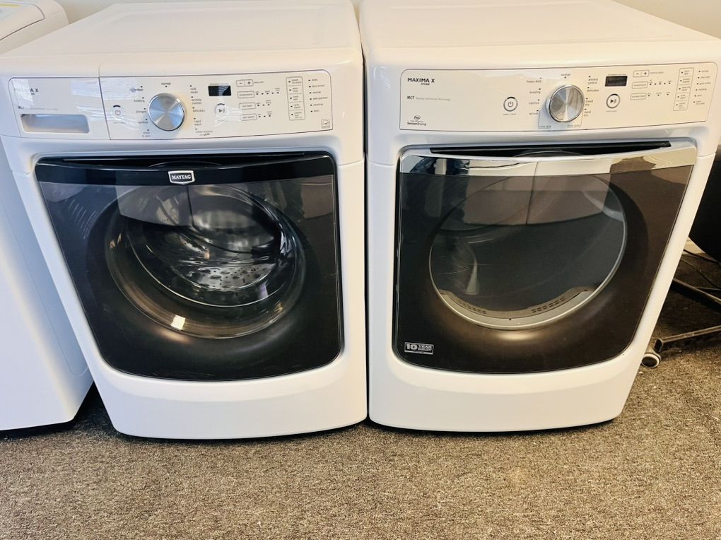 Maytag MaXima Washer And Dryer Set