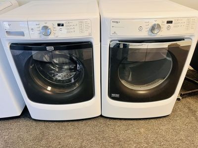 Maytag MaXima Washer And Dryer Set