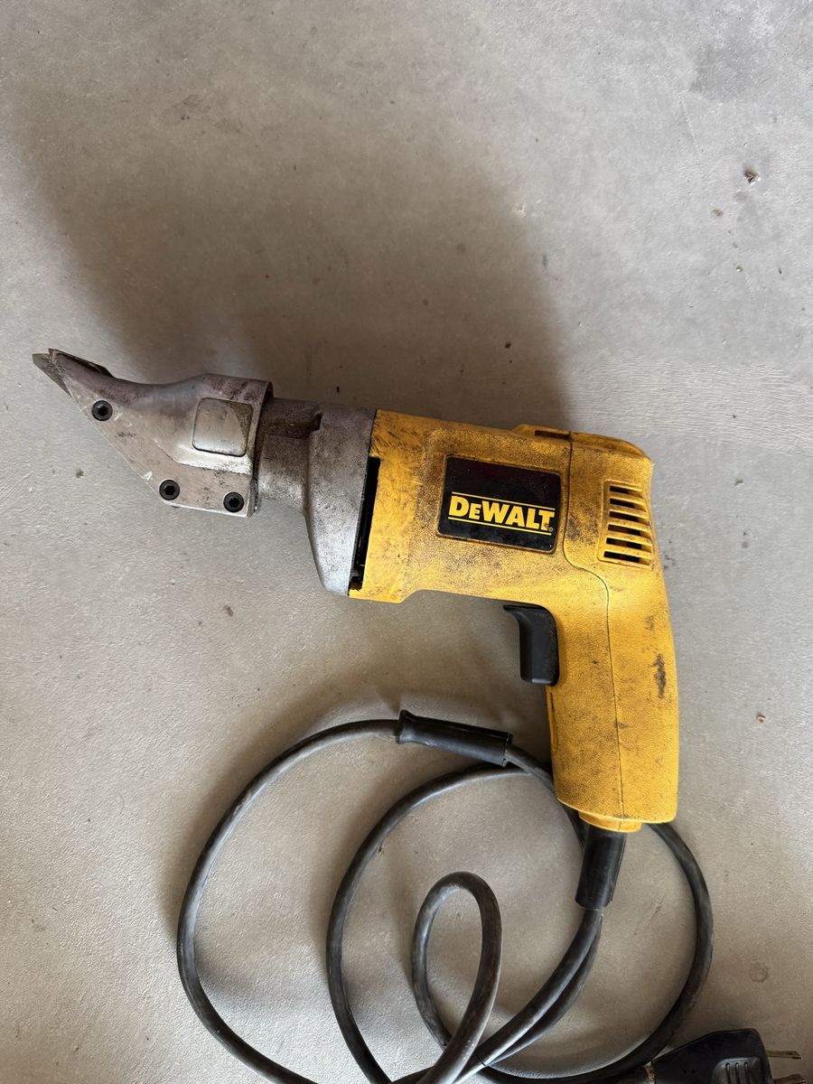Dewalt DW890 Swivel Head Shear