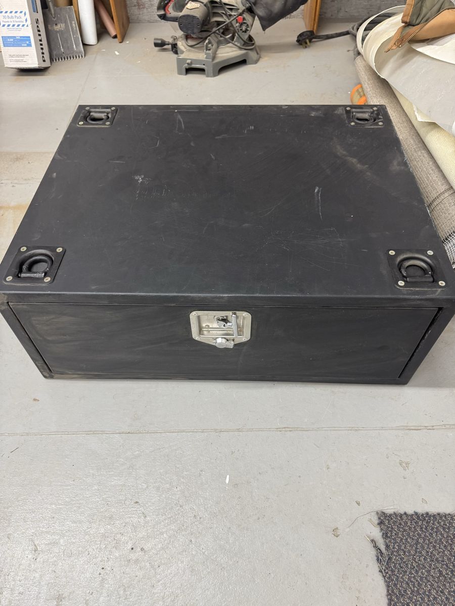 Heavy-Duty Locking Storage Box for Jeep / Rock Crawler - Secure Off-Road Cargo