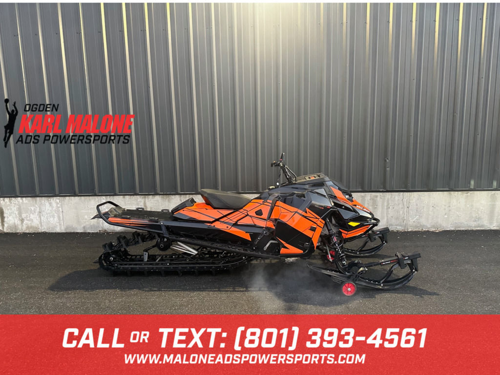 2024 Ski-Doo Summit® X® 850 E-TEC Turbo R 154 SS H_Al Pow. 3.0_4.5 Black