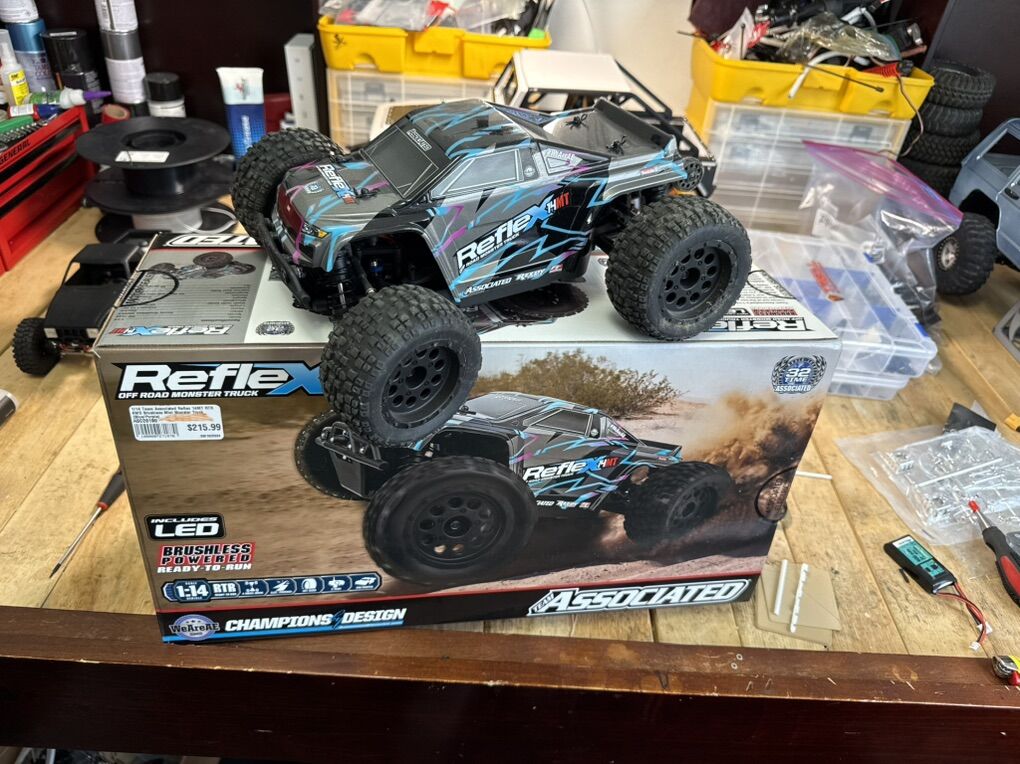 Team Associated Mt14 Refex Brushless Trade!