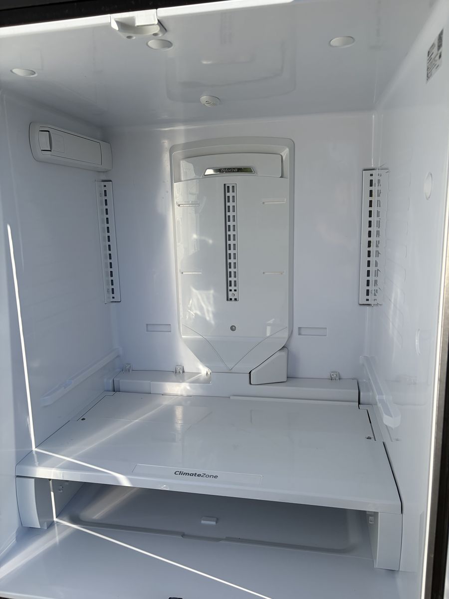 Main image 4