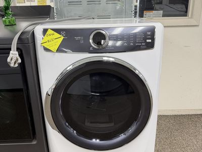 SPARKLING NEW ELECTROLUX FRONT LOAD ELECTRIC DRYER