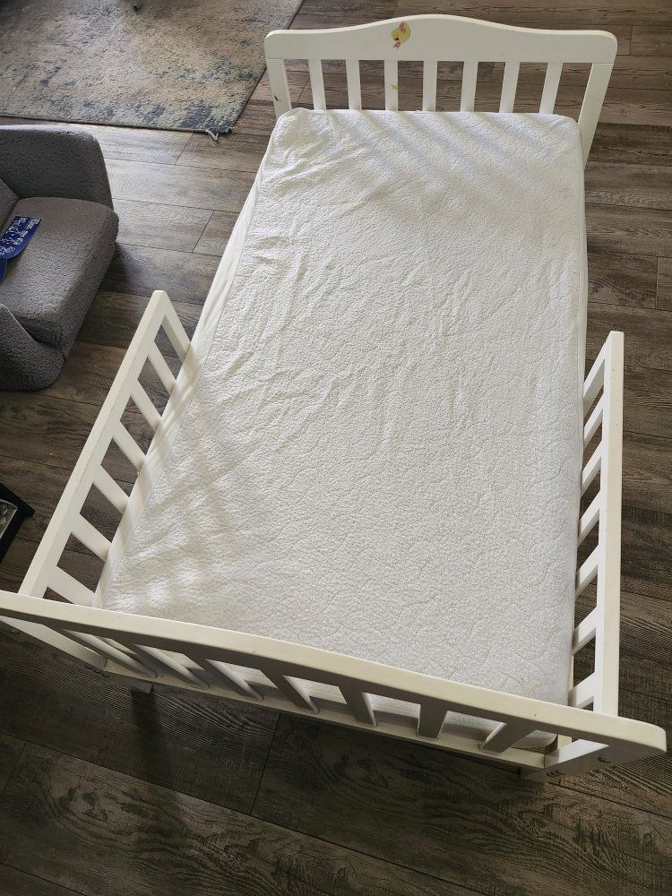 Toddler Bed + Memory Foam Mattress