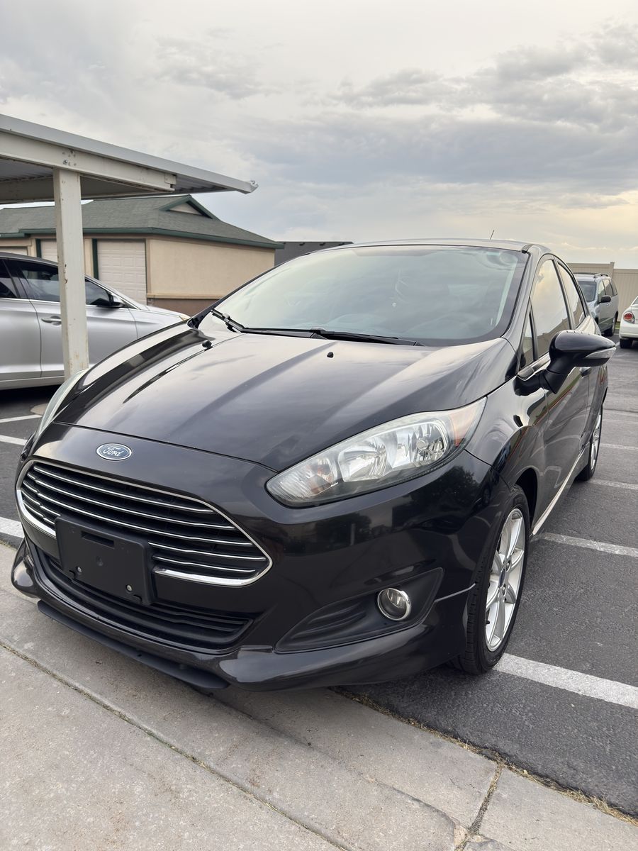 Used 2015 Ford Fiesta SE