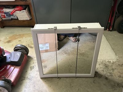 Cabinet w mirror