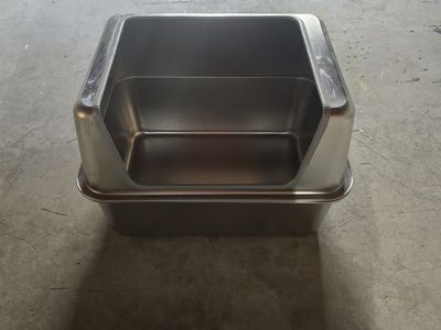 Stainless steel litter box