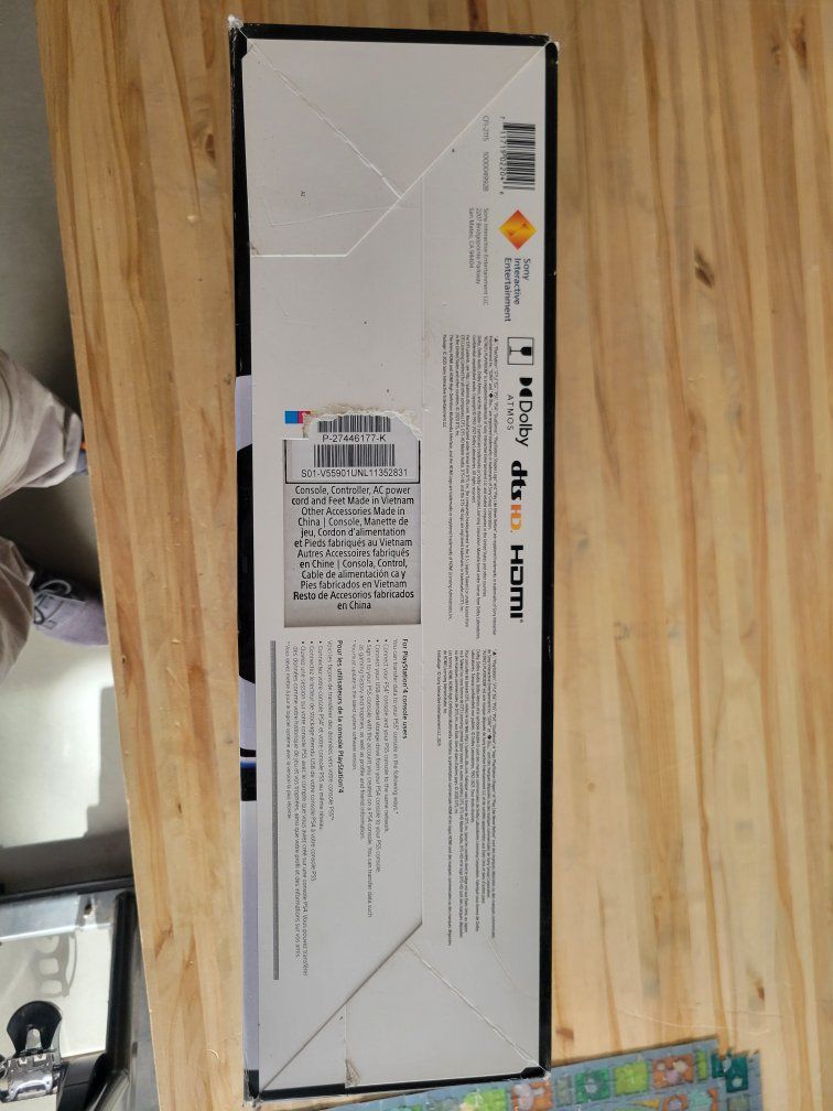 Main image 6