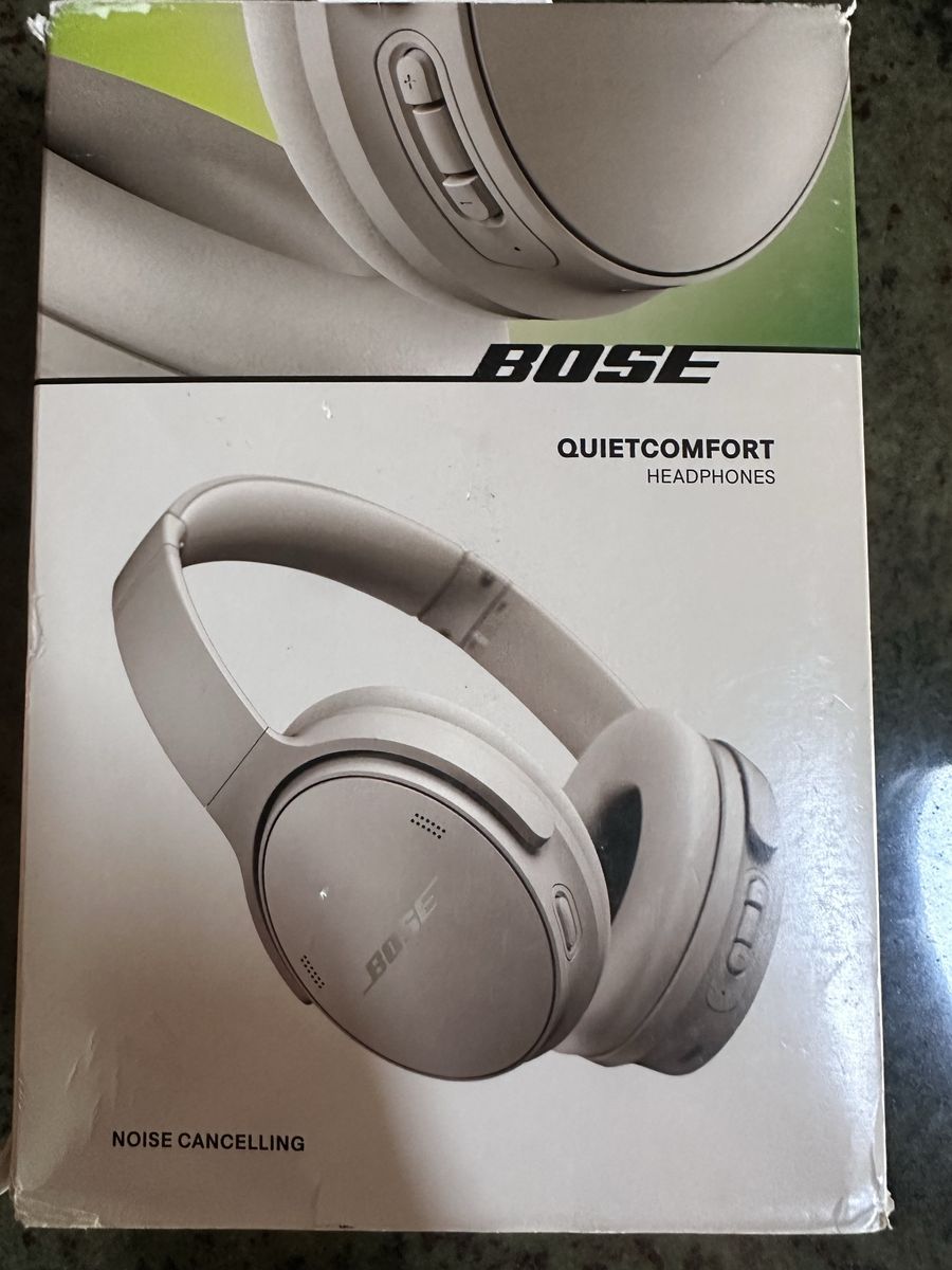 Brand new sealed in box bose qc sandstone