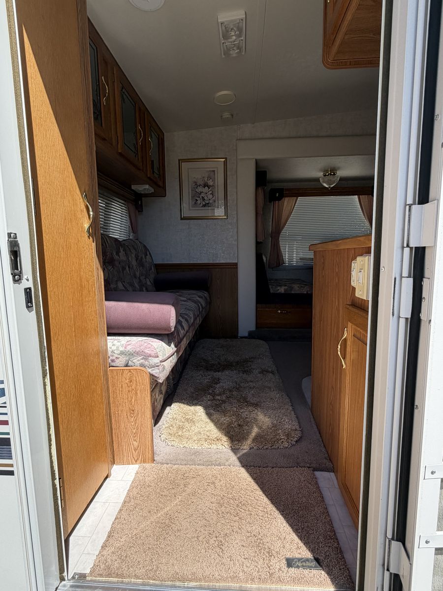 Main image 6
