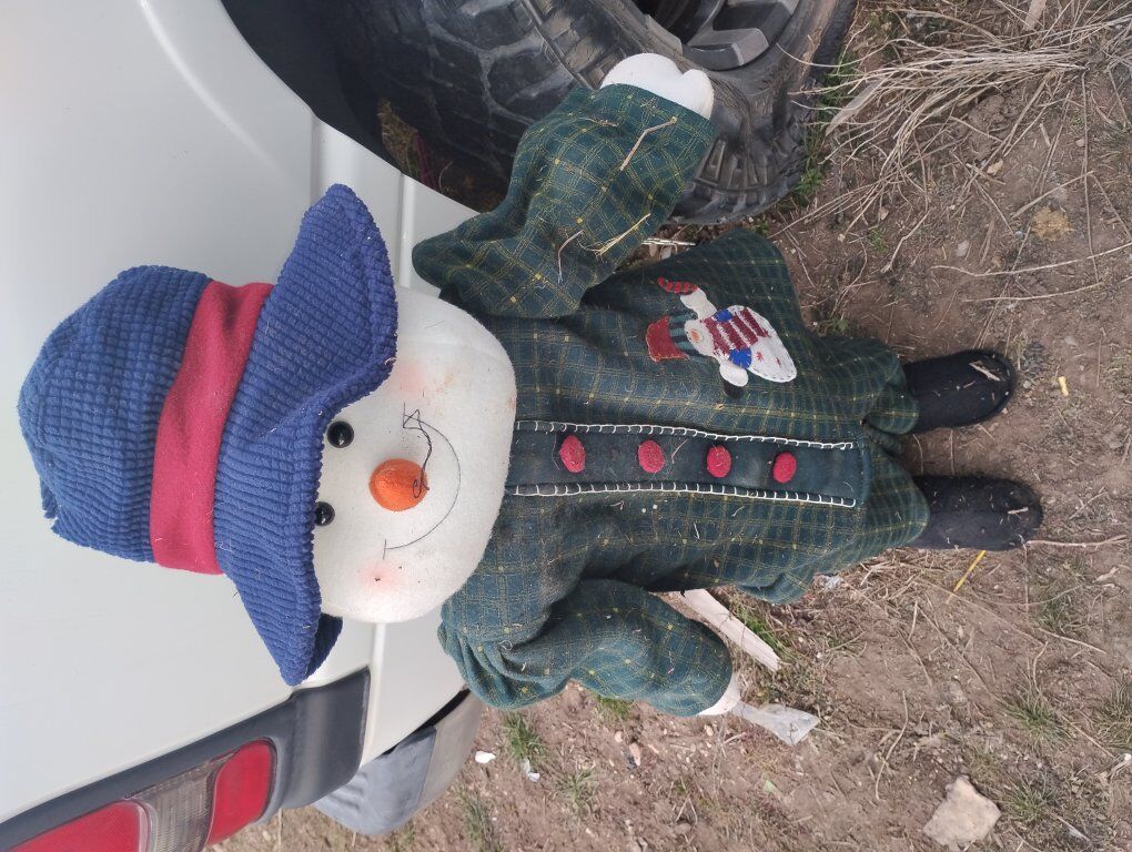 Outside snowman decor