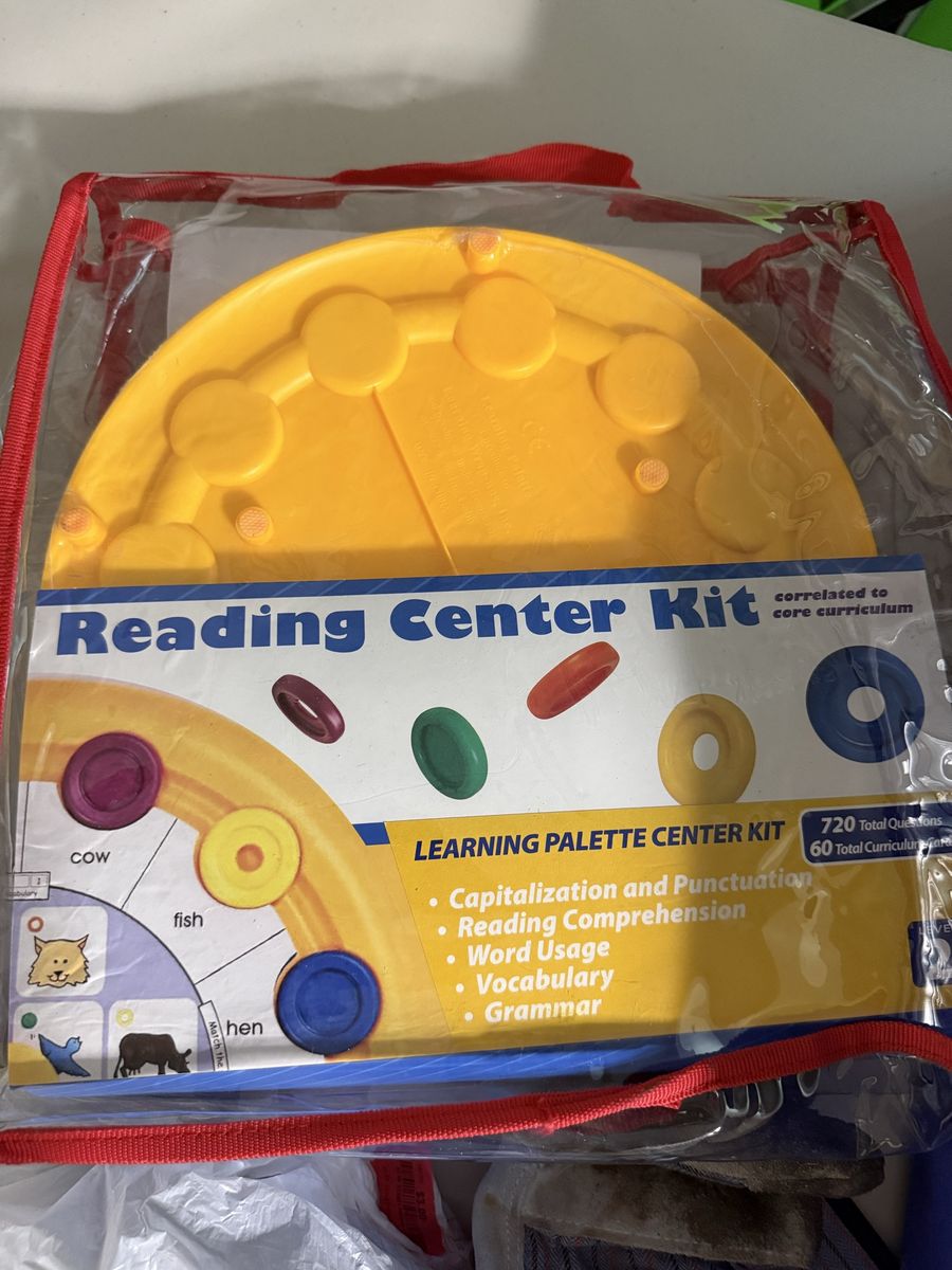 Learning Palette Reading Center Kit Level 2 Educational Toy. New in packaging.