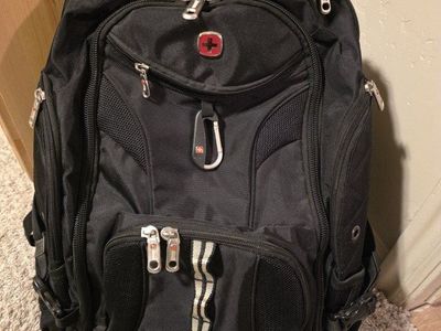 SwissGear 1900 ScanSmart 17” Laptop Backpack