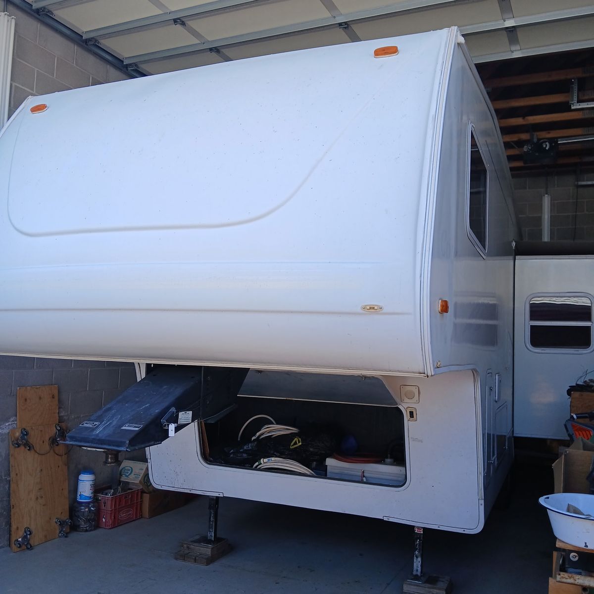 2002 Cougar 5th wheel
