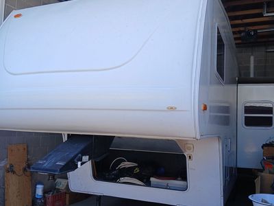 2002 Cougar 5th wheel