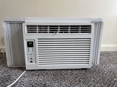 Window air conditioner