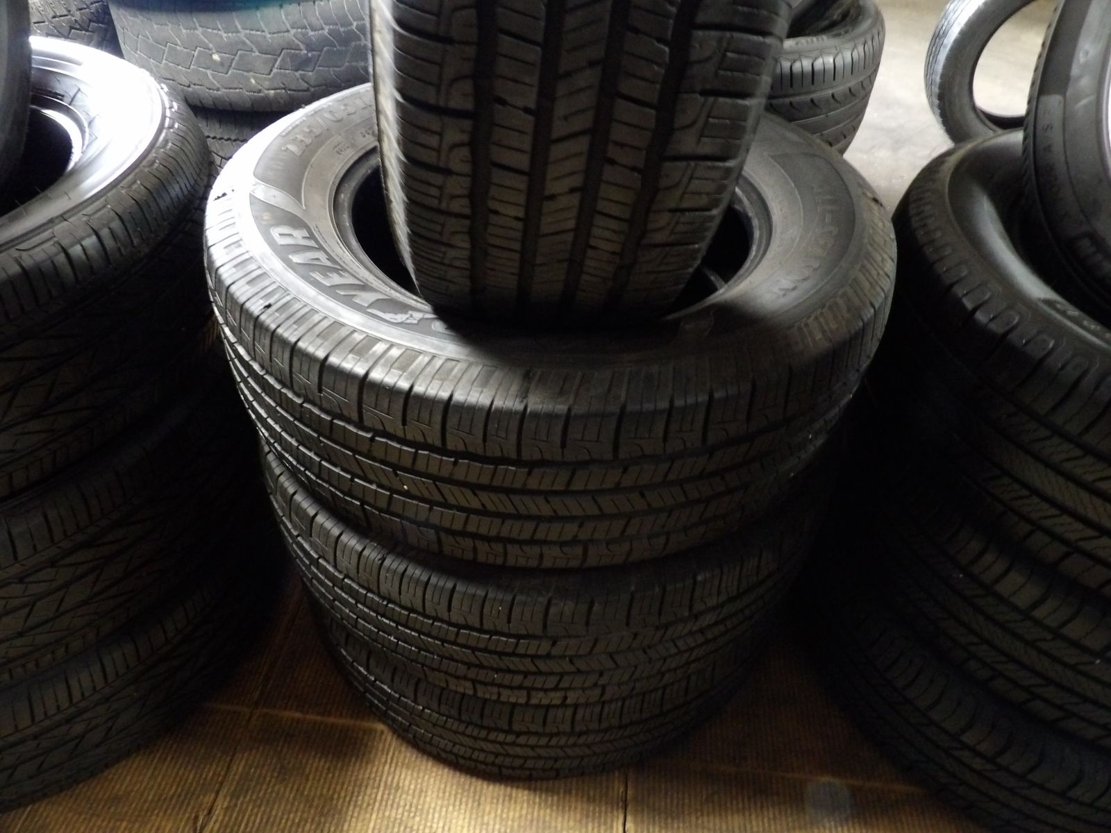235/65R17 GOODYEAR RELIANT A/S SET OF USED TIRES