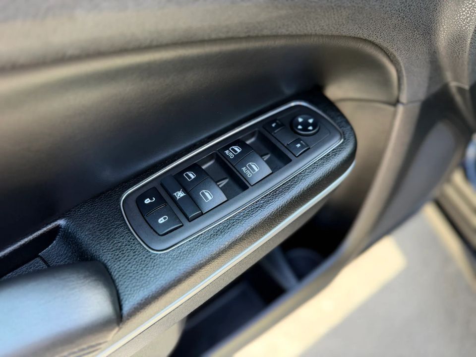 Main image 47