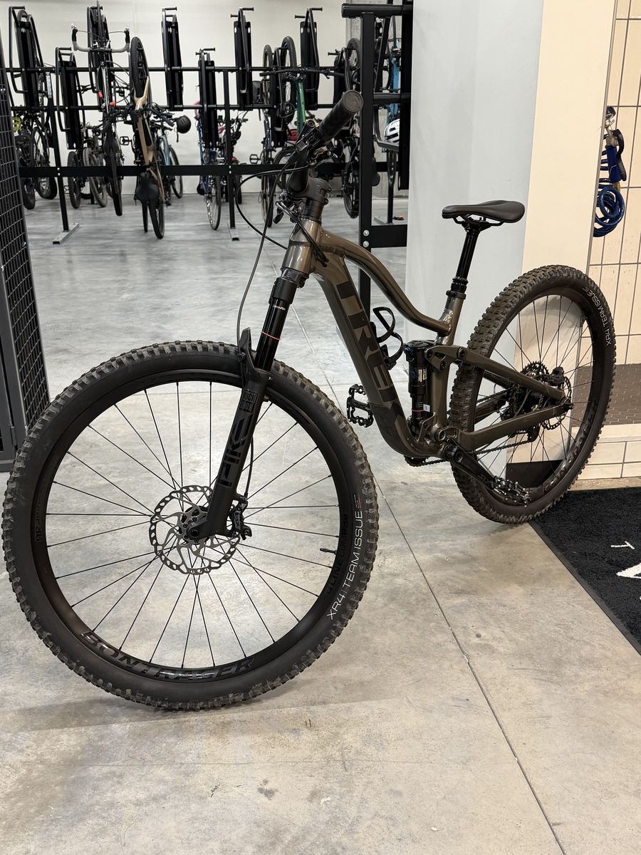 Trek Top Fuel (Small/2024)