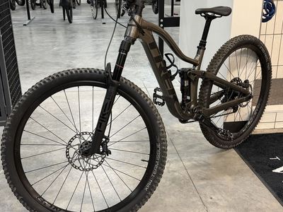 Trek Top Fuel (Small/2024)