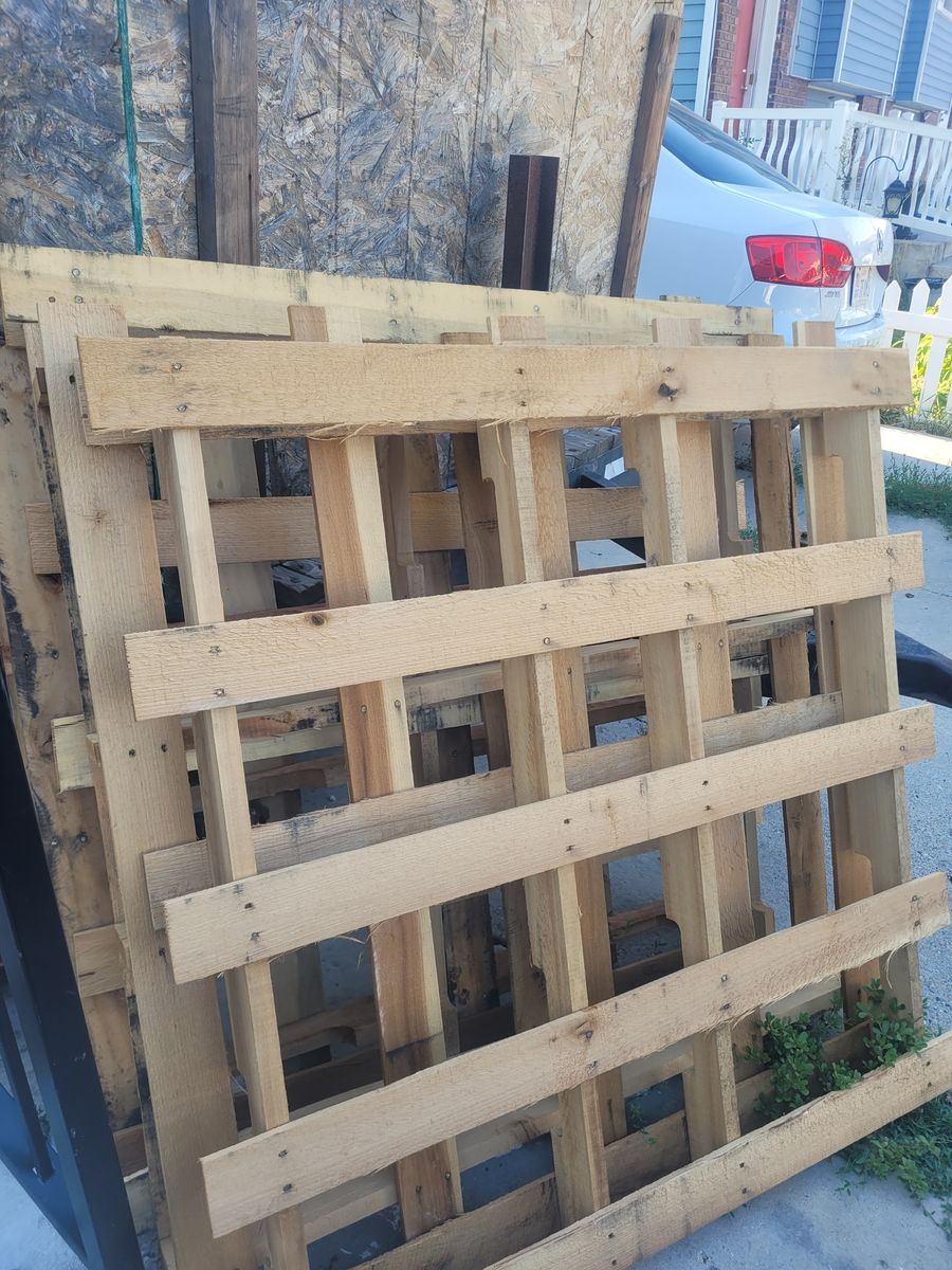Wood pallets West Valley City