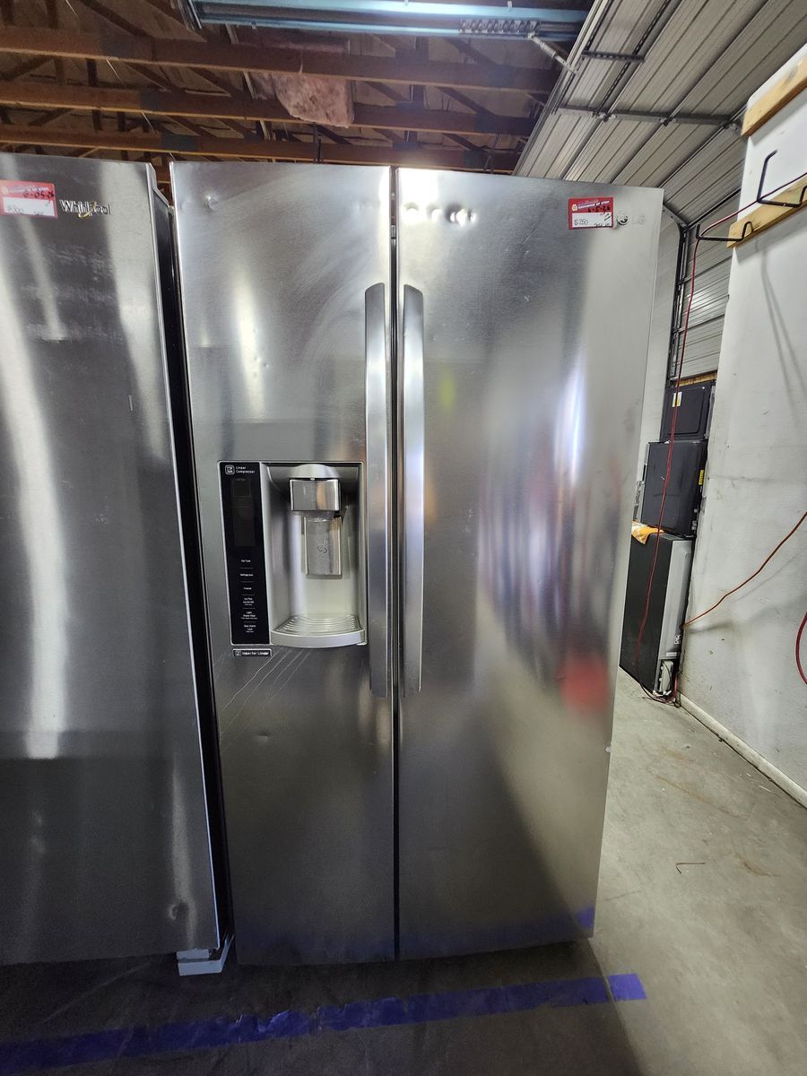 GREAT LG STAINLESS STEEL SIDE BY SIDE FRIDGE! LOW PRICE GUARANTEED!
