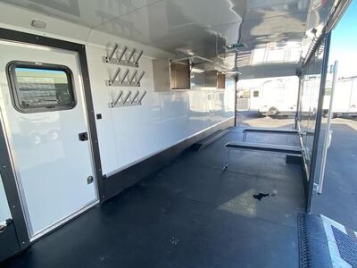 Used 2022 Logan Coach Horsepower Gooseneck