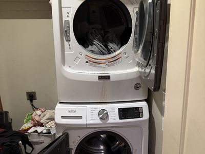 Maytag Front Load Washer and Electric Dryer Laundry Pair White Used