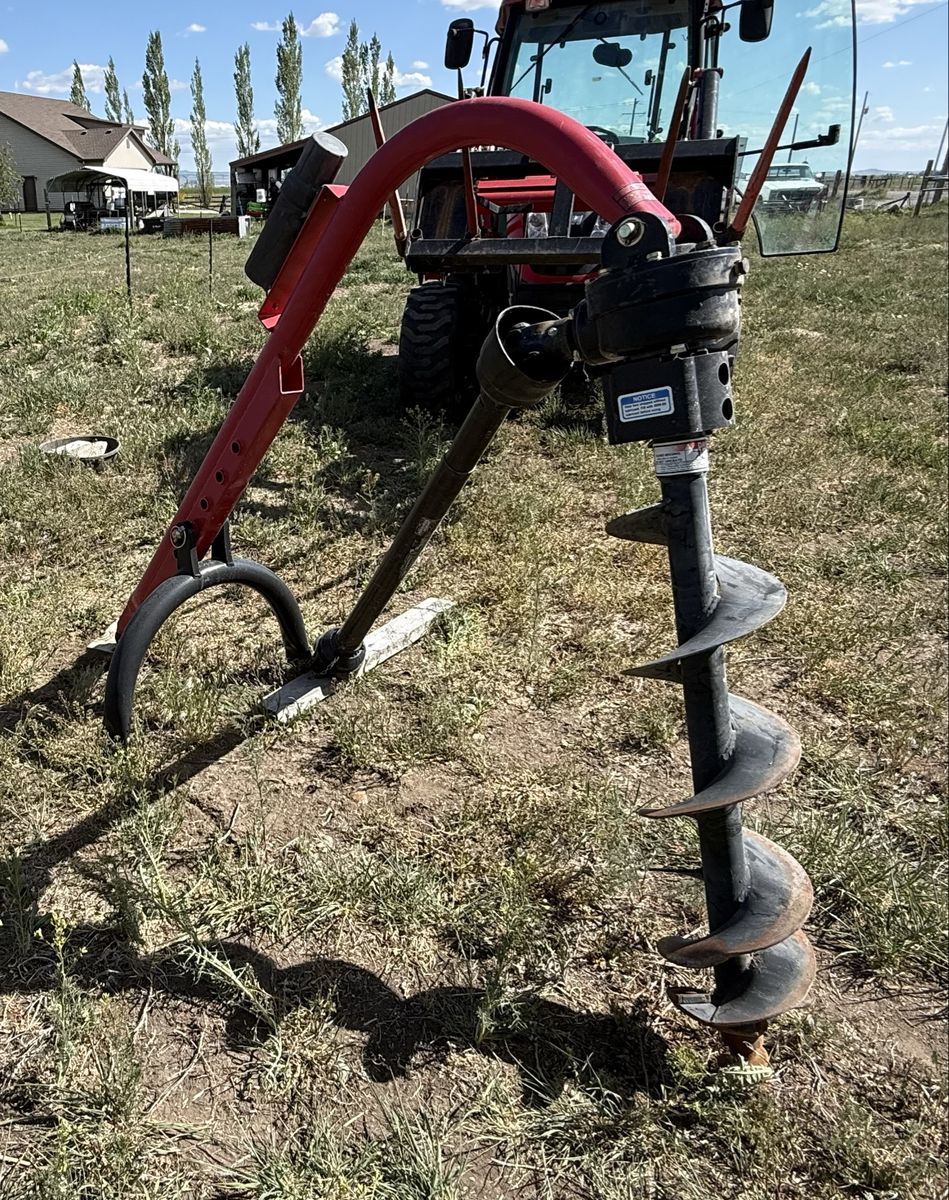 Post hole diggger