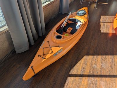 2 kayaks