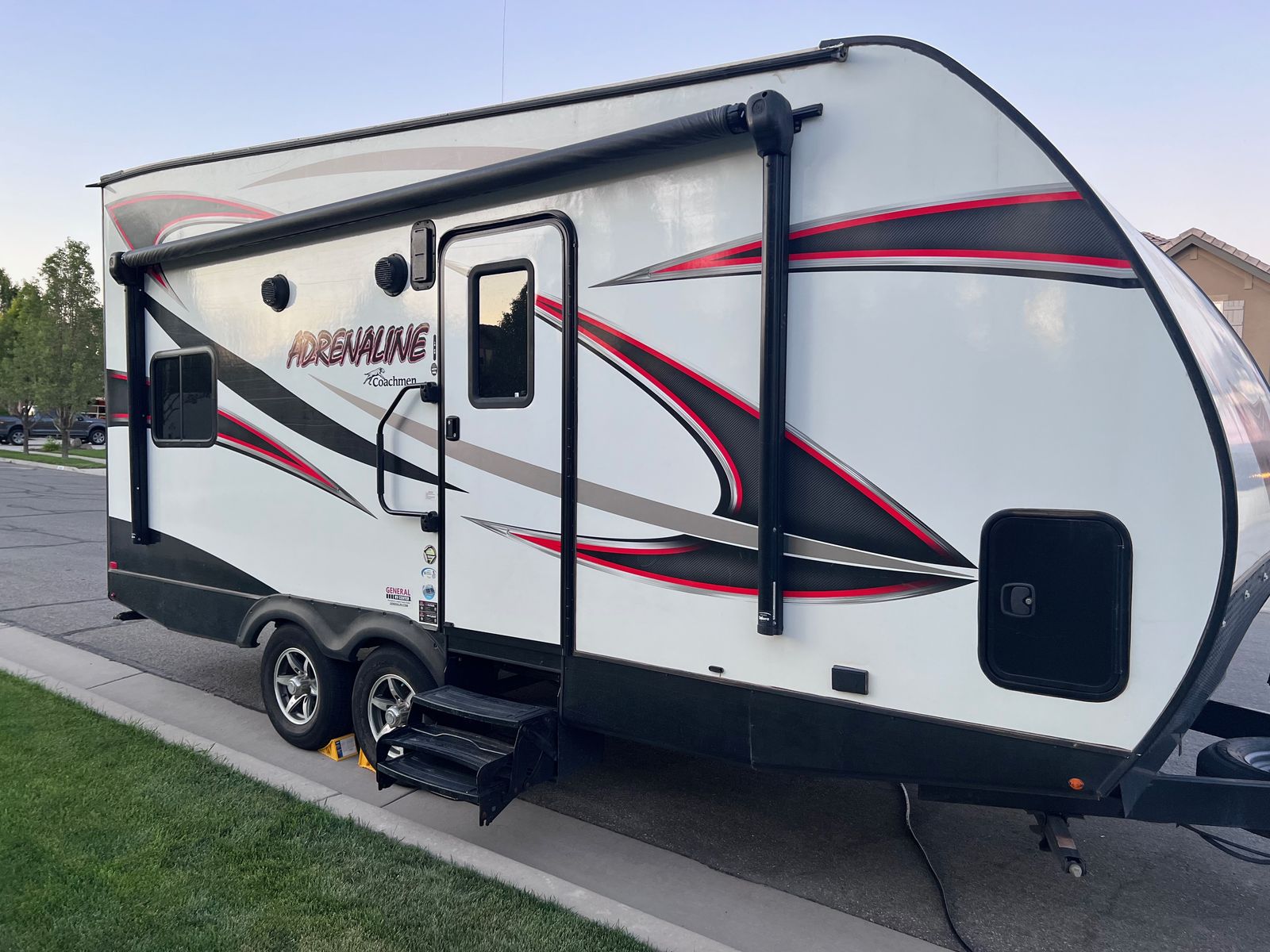 2017 Coachmen Adrenaline 19cb